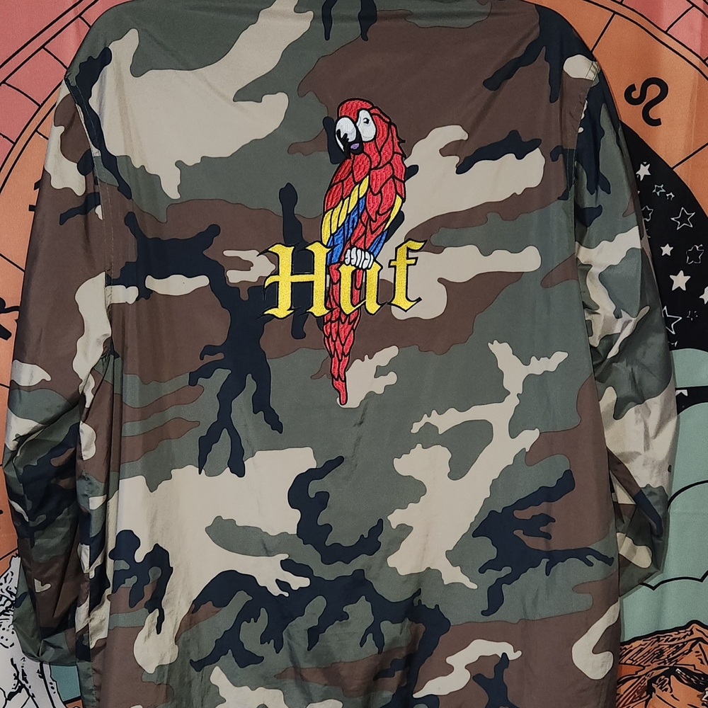 Huf Camo Coaches Jacket Mens L/G with Embroidered Parrot on Back